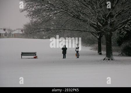 Sheffield, South Yorkshire, Großbritannien. Dezember 2020. In Sheffield fällt Schnee. Kredit: Matthew Chattle/Alamy Live Nachrichten Stockfoto