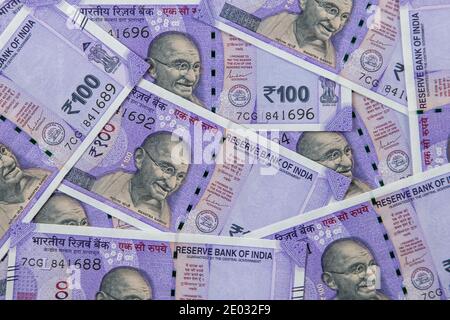 Hundert Rupien Banknote - Indien Währung Hintergrund Stockfoto