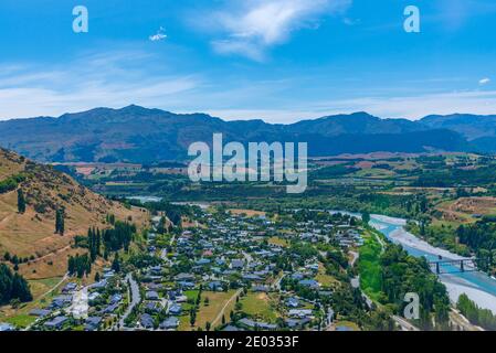 Luftaufnahme von Wohnhäusern in Queenstown, Neuseeland Stockfoto