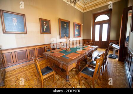 Königlicher Raum im Schloss Chapultepec auf dem Chapultepec-Hügel in Mexiko-Stadt CDMX, Mexiko. Das Schloss, im Jahre 1864 im neoklassischen Stil erbaut, war die Residenz o Stockfoto