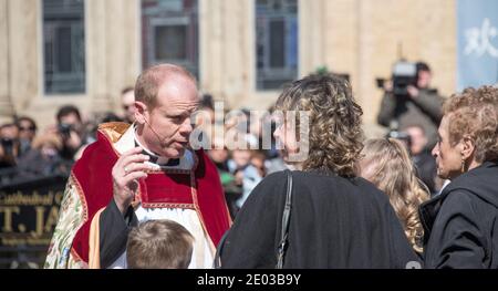 Reverend Andrew Asbil während der Beerdigung von Rob Ford, Toronto, Kanada, März 2016 Stockfoto