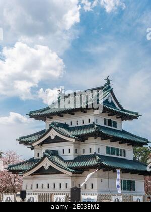 Hirosaki, Japan - April 2019. Schloss in der Präfektur Aomori, Japan Stockfoto