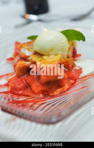 Dessertgericht aus dem ehemaligen Restaurant Nora. Bekannt als Amerikas erstes zertifiziertes Bio-Restaurant. Washington, DC. USA Stockfoto