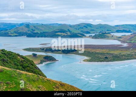 Luftaufnahme der Hoopers-Bucht auf der Halbinsel Otago in New Seeland Stockfoto