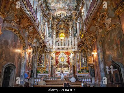 St. Johann Nepomuk, besser bekannt als Asam-Kirche, ist eine Barockkirche in München, Süddeutschland, erbaut von 1733 bis 1746 Stockfoto