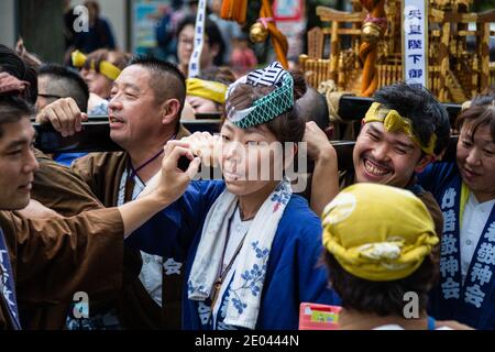 Omikoshi Nezu Shrine Festival in Tokio Stockfoto