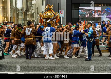 Omikoshi Nezu Shrine Festival in Shibuya, Tokio Stockfoto