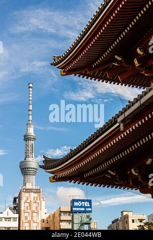 Tokyo Fernsehturm und Schrein, Taito, Japan Stockfoto