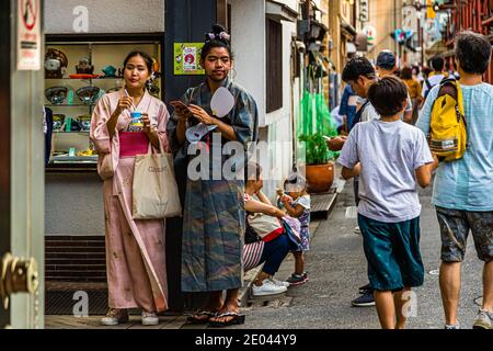 Kimono Träger in Tokio, Taito, Japan Stockfoto