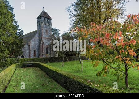 Die All Saints Church liegt auf dem Gelände des Hinton Ampner House, in der Nähe von Alresford, Hampshire Stockfoto