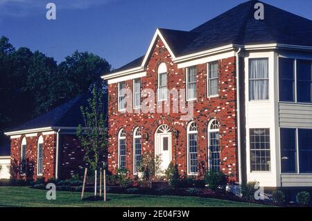 80er Jahre Haus ist gut gepflegt in einem Missouri Nachbarschaft, USA Stockfoto