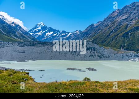 Aoraki / Mount Cook Blick hinter dem Mueller See in New Seeland Stockfoto