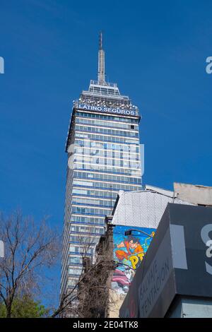 Torre Latinoamericana an der Avenida Francisco Madero und Eje Central Lazaro Cardenas, Mexico City CDMX, Mexiko. Das historische Zentrum von Mexiko City ist ein UNESC Stockfoto