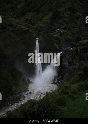 Agoyan Twin Wasserfall Pastaza Fluss auf der Wasserfall-Route in der Nähe Banos Ecuador Südamerika Stockfoto