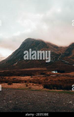 White Cottage in Glencoe, Schottland Stockfoto