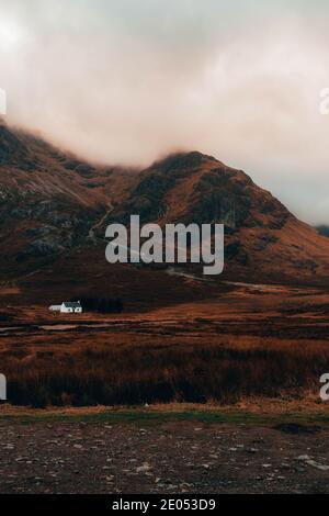 White Cottage in Glencoe, Schottland Stockfoto