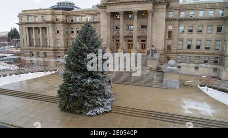 Weihnachtsbaum vor der Hauptstadt boise Stockfoto