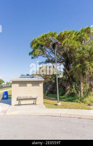 Solar-Panel gespeist Nebengebäude in Florida Stockfoto