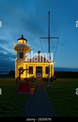 Weihnachtslichter auf Mukilteo Light, Mukilteo, Washington Stockfoto