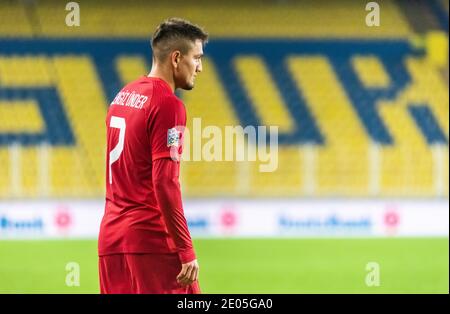 Istanbul, Türkei – 15. November 2020. Türkische Fußballnationalmannschaft Rechtsaußen Cengiz Under während des UEFA Nations League-Spiels Türkei gegen Russland (3-2) Stockfoto