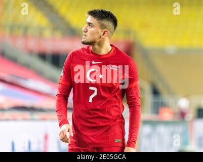 Istanbul, Türkei – 15. November 2020. Türkische Fußballnationalmannschaft Rechtsaußen Cengiz Under während des UEFA Nations League-Spiels Türkei gegen Russland (3-2) Stockfoto