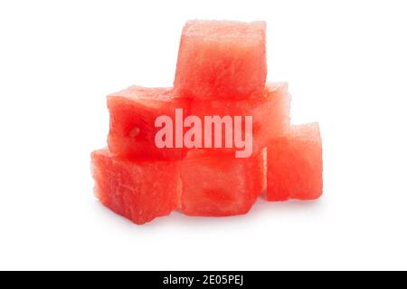 Studio Schuss von kleinen Stücken von Wassermelone ausgeschnitten Vor weißem Hintergrund - John Gollop Stockfoto