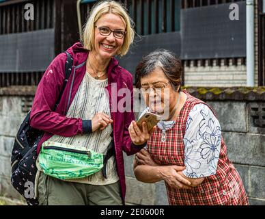 Culture Clash gelöst in Übersetzung, Nishiizu-Cho, Japan Stockfoto