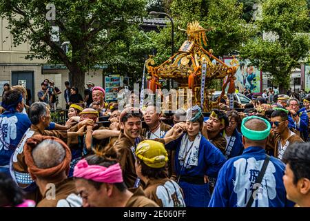 Omikoshi Nezu Shrine Festival in Tokio Stockfoto