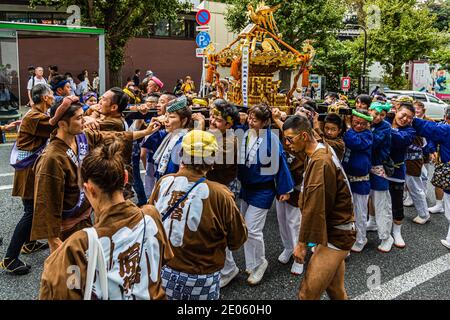 Omikoshi Nezu Shrine Festival in Tokio Stockfoto
