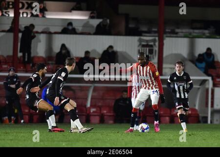 GRIMSBY, ENGLAND. 29. DEZEMBER Dylan Bahamboula von Oldham Athletic ist während des Sky Bet League 2-Spiels zwischen Grimsby Town und Oldham Athletic am Dienstag, 29. Dezember 2020, im Blundell Park, Cleethorpes, voll. (Kredit: Eddie Garvey, Mi News) Kredit: MI Nachrichten & Sport /Alamy Live Nachrichten Stockfoto