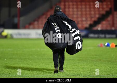 GRIMSBY, ENGLAND. 29. DEZEMBER Dean Pickering von Oldham Athletic vor dem Sky Bet League 2-Spiel zwischen Grimsby Town und Oldham Athletic am Dienstag, 29. Dezember 2020 im Blundell Park, Cleethorpes. (Kredit: Eddie Garvey, Mi News) Kredit: MI Nachrichten & Sport /Alamy Live Nachrichten Stockfoto