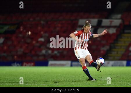 GRIMSBY, ENGLAND. 29. DEZEMBER Oldham Athletic Carl Piergianni während des Sky Bet League 2-Spiels zwischen Grimsby Town und Oldham Athletic im Blundell Park, Cleethorpes am Dienstag, 29. Dezember 2020. (Kredit: Eddie Garvey, Mi News) Kredit: MI Nachrichten & Sport /Alamy Live Nachrichten Stockfoto