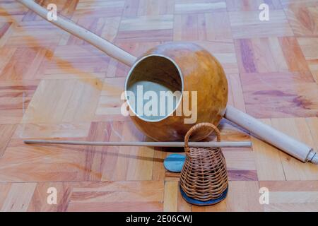 Berimbau - traditionelle brasilianische Musikinstrument in Capoeira verwendet Stockfoto