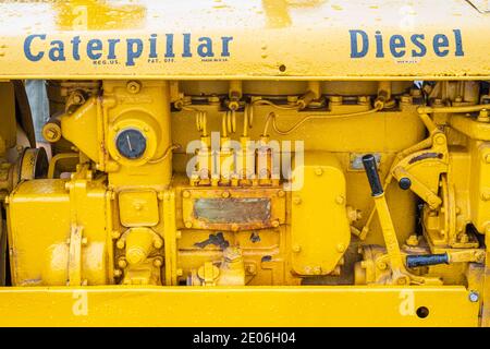 Antiker Caterpillar D2 Raupentraktor bei einer Oldtimer-Traktor-Rallye In Nordostengland Stockfoto