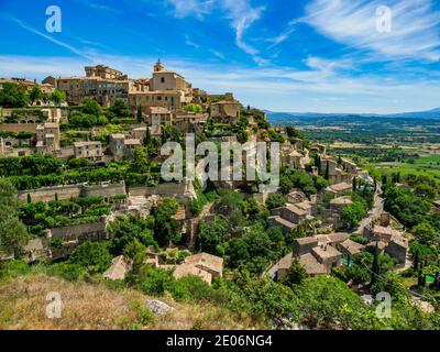 Gordes ist ein Bergdorf im Département Vaucluse in Die Region Provence-Alpes-Côte d'Azur im Südosten Frankreichs Stockfoto