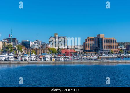 HOBART, AUSTRALIEN, 22. FEBRUAR 2020: Marina im Hafen von Hobart, Australien Stockfoto