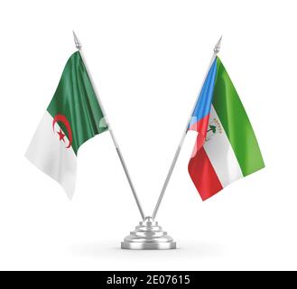 Äquatorialguinea und Algerien Tischflaggen isoliert auf weißem Hintergrund 3D-Rendering Stockfoto