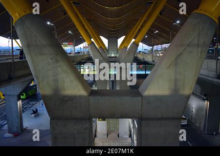 T4 Flughafen Adolfo Suárez-Madrid Barajas Stockfoto