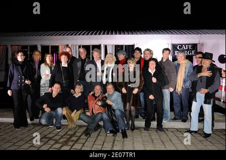 Denise Fabre, Albert 'Bebert' Kassabi und Les Forbans, Jeane Manson, Herbert Leonard, Michele Torr, Philippe Lavil und Annie « Stone » Gautrat mit ihrem Begleiter Mario D'Alba, Charlotte Julian bei der Premiere von France 3 Programm 'La Croisiere des Idols' in Paris, Frankreich am 4. Januar 2012. Foto von Alban Wyters/ABACAPRESS.COM Stockfoto