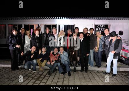 Denise Fabre, Albert 'Bebert' Kassabi und Les Forbans, Jeane Manson, Herbert Leonard, Michele Torr, Philippe Lavil und Annie « Stone » Gautrat mit ihrem Begleiter Mario D'Alba, Charlotte Julian bei der Premiere von France 3 Programm 'La Croisiere des Idols' in Paris, Frankreich am 4. Januar 2012. Foto von Alban Wyters/ABACAPRESS.COM Stockfoto