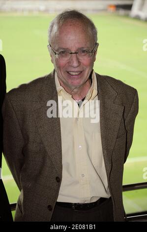 Sportjournalist Thierry Roland stirbt im Alter von 74 Jahren, wurde am Samstag, 16. Juni 2012 bekannt gegeben. Datei Foto : Thierry Roland nimmt am 2012. Januar 2012 an der "Le Sportif de l'annee 10 des auditeurs de Radio-France" im Parc des Princes in Paris Teil. Foto von Giancarlo Gorassini/ABACAPRESS.COM Stockfoto