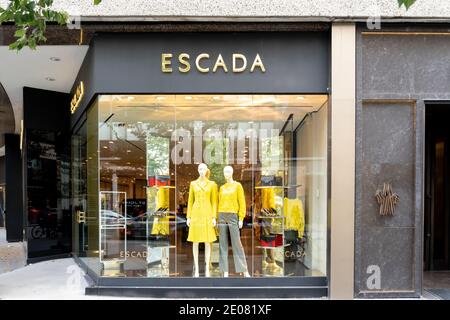 Toronto, Kanada - 24. Oktober 2019: Escada Store im Bloor-Yorkville Business Area in Toronto. Stockfoto