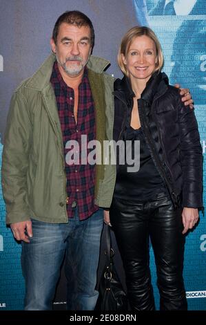 Olivier Marchal und seine Frau Catherine bei der französischen Premiere des Films "Tinker, Tailor, Soldier, Spy" (La Taupe), der am 20. Januar 2012 im Cinema UGC Normandie in Paris, Frankreich, stattfand. Foto von Nicolas Genin/ABACAPRESS.COM Stockfoto