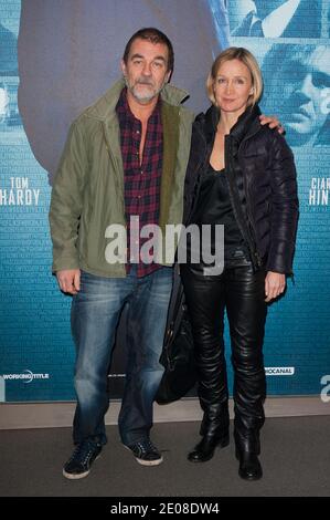 Olivier Marchal und seine Frau Catherine bei der französischen Premiere des Films "Tinker, Tailor, Soldier, Spy" (La Taupe), der am 20. Januar 2012 im Cinema UGC Normandie in Paris, Frankreich, stattfand. Foto von Nicolas Genin/ABACAPRESS.COM Stockfoto