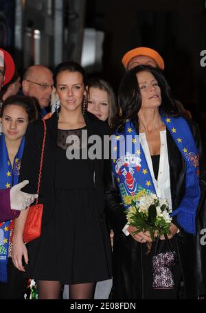 Prinzessin Stephanies Tochter Pauline Ducruet, Prinzessin Stephanie von Monaco bei der Eröffnung des 36. Internationalen Zirkusfestivals Monte-Carlo in Monte-Carlo, Monaco am 21. Januar 2012. Foto von PLS/Pool/ABACAPRESS.COM Stockfoto