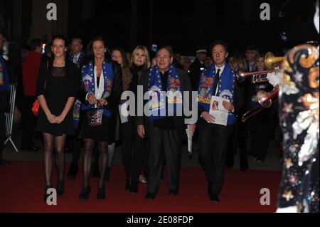 Prinzessin Stephanies Tochter Pauline Ducruet, Prinzessin Stephanie von Monaco, Candice Patou, Robert Hossein und Stepahen Bern bei der Eröffnung des 36. Internationalen Circus Festivals Monte-Carlo in Monte-Carlo, Monaco am 21. Januar 2012. Foto von PLS/Pool/ABACAPRESS.COM Stockfoto