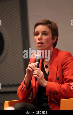 Clementine Autain nimmt an einer Debatte zum Thema "wird Frankreich vom Machismo regiert?" Teil. Veranstaltet von der französischen Wochenzeitung Le Nouvel Observateur in Nantes, Westfrankreich am 20. Januar 2012. Foto von Laetitia Notarianni/ABACAPRESS.COM Stockfoto