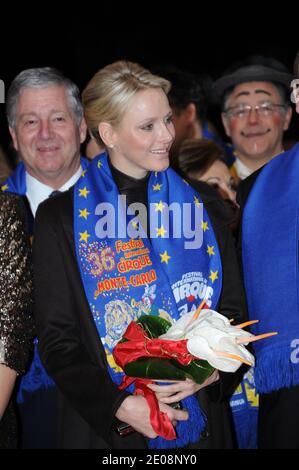 Prinzessin Charlene von Monaco besucht am 24. Januar 2012 das 36. Internationale Zirkusfestival Monte-Carlo in Monte-Carlo, Monaco. Pool Foto von Gaetan Luci/Monaco Fürstenpalast/ABACAPRESS.COM Stockfoto