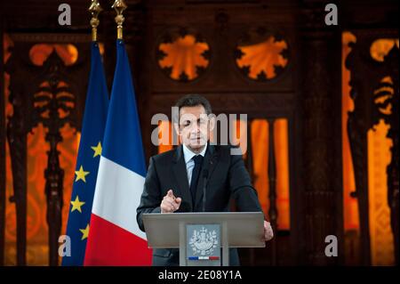 Der französische Präsident Nicolas Sarkozy hält am 26. Januar 2012 eine Rede vor dem Berufungsgericht in Dijon, Ostfrankreich, während eines Besuchs bei den Gutachtern der Bürger. Foto von Arnaud Finistre/ABACAPRESS.COM Stockfoto