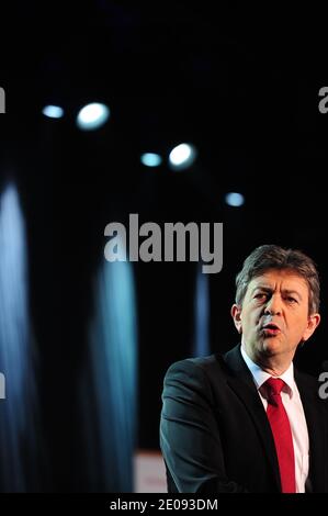 Jean-Luc Melenchon, Kandidat der Partei der Linken Front (Front de Gauche) für die französischen Präsidentschaftswahlen 2012, nimmt am 28. Januar 2012 am 36. Französischen Umweltkongress in Montreuil bei Paris Teil. Foto von Mousse/ABACAPRESS.COM Stockfoto